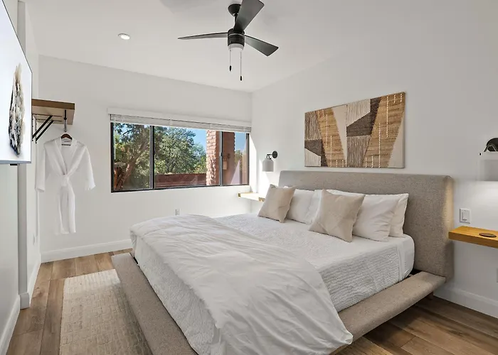 Villa Quartz