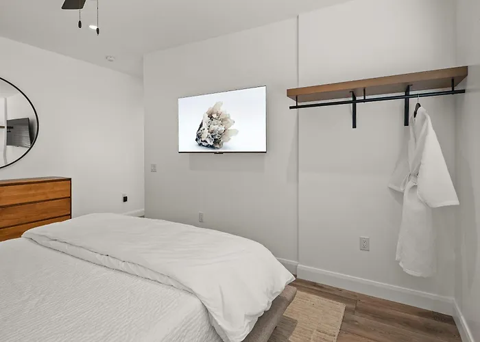 Villa Quartz